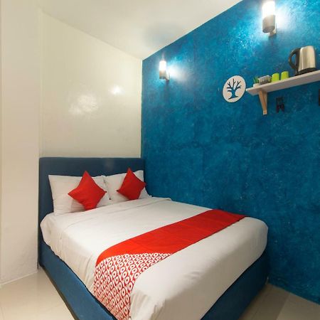 Oyo 90121 Summer House Bed & Cafe クアラルンプール エクステリア 写真