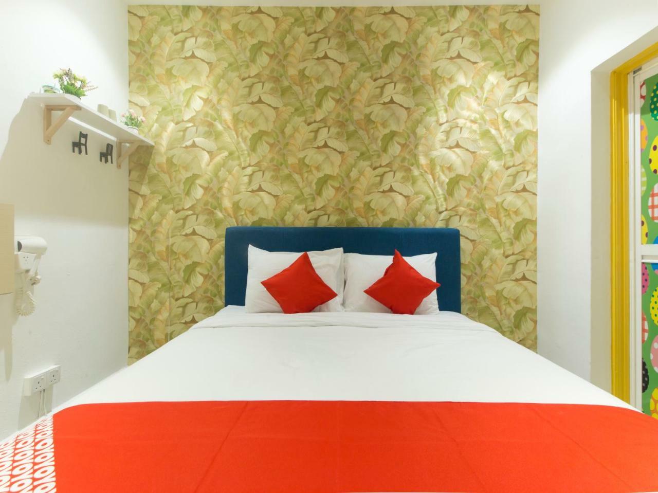 Oyo 90121 Summer House Bed & Cafe クアラルンプール エクステリア 写真
