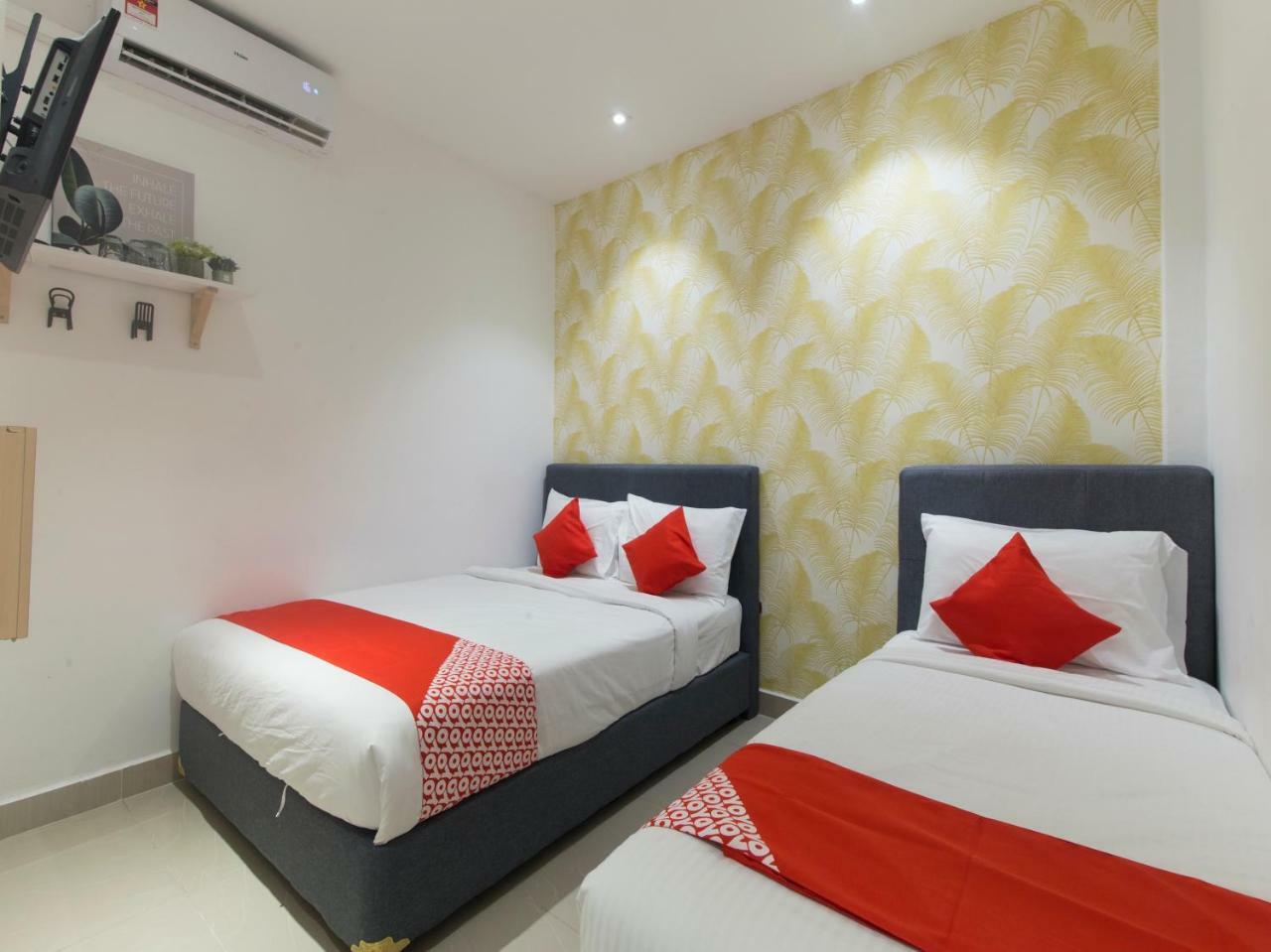 Oyo 90121 Summer House Bed & Cafe クアラルンプール エクステリア 写真