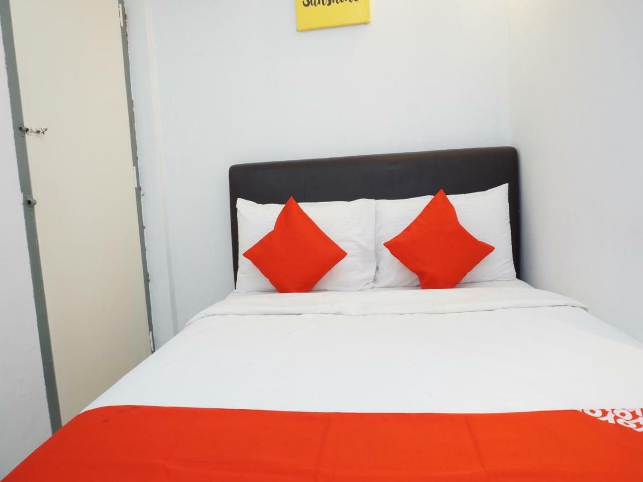 Oyo 90121 Summer House Bed & Cafe クアラルンプール エクステリア 写真