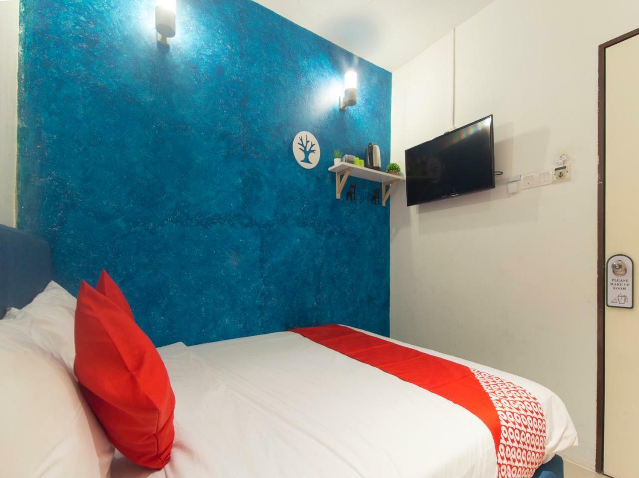 Oyo 90121 Summer House Bed & Cafe クアラルンプール エクステリア 写真