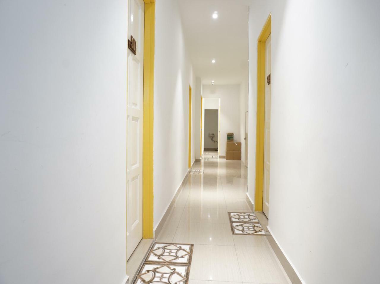 Oyo 90121 Summer House Bed & Cafe クアラルンプール エクステリア 写真